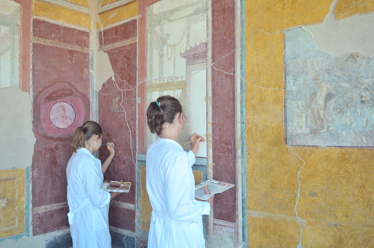 Retusz warstwy malarskiej.