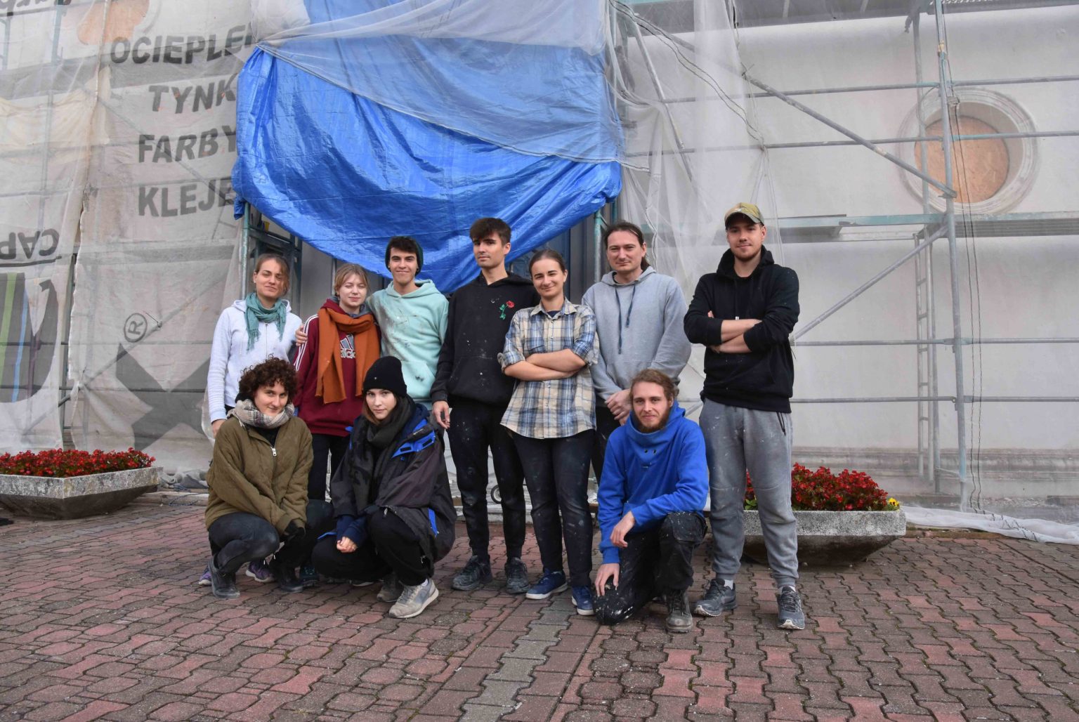 Zdjęcie grupowe uczestników prac konserwatorskich