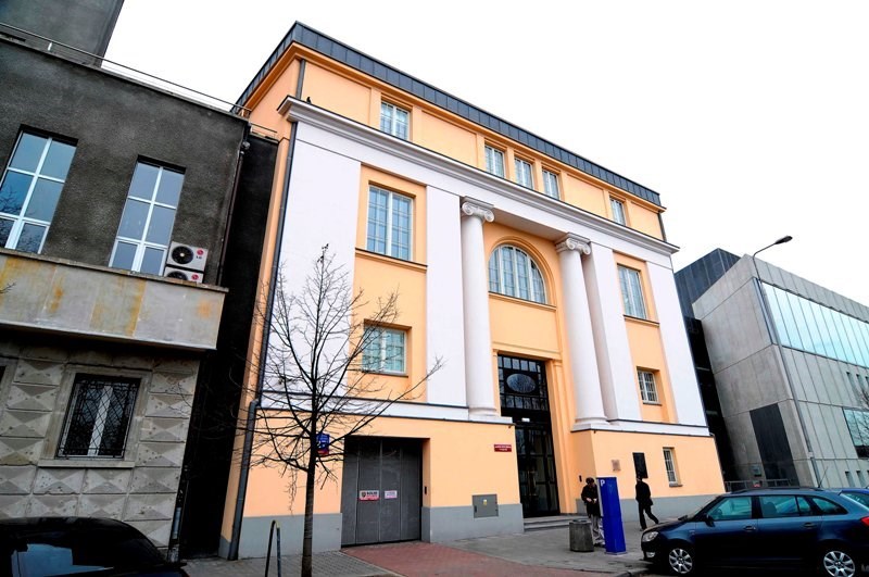 Widok żółtej fasady