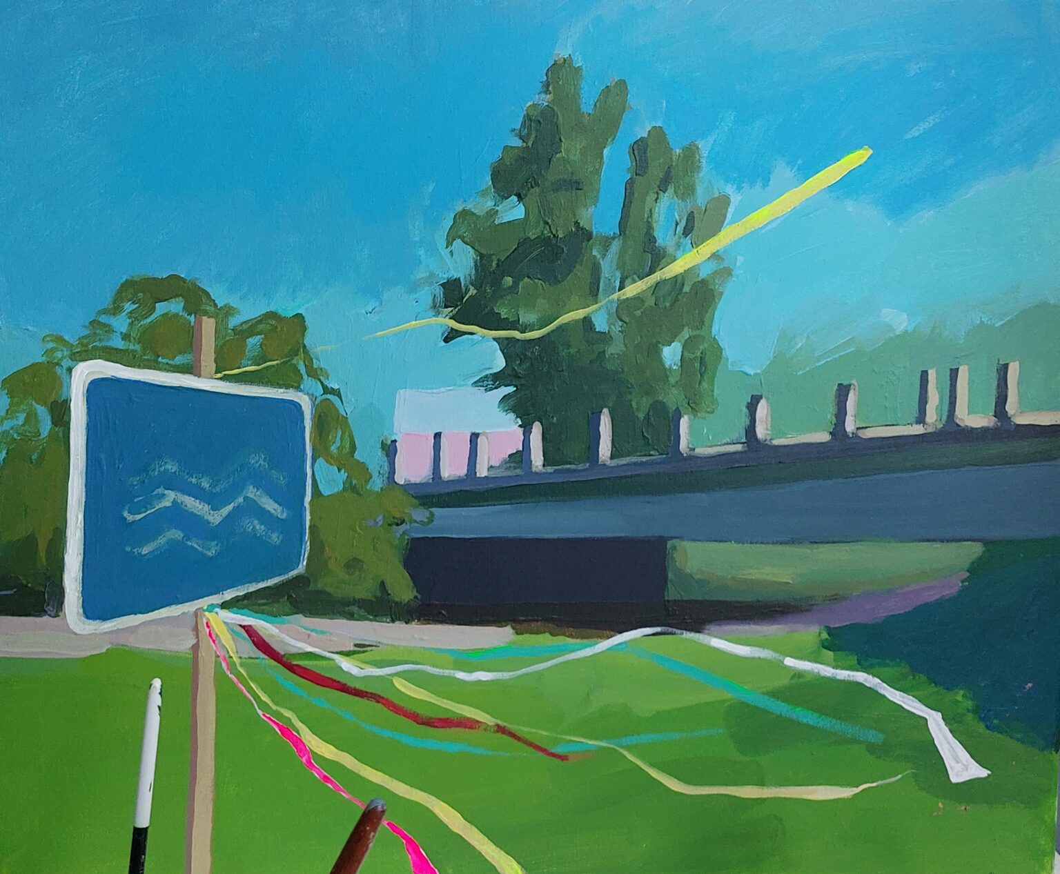 obraz olejny przedstawiający betonowy most. Na pierwszym planie znak z symbolem rzeki. Obraz utrzymany w soczystych kolorach