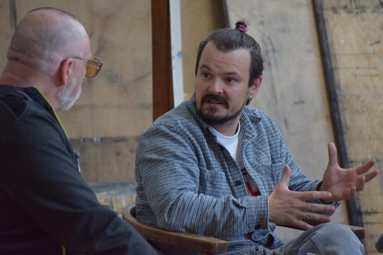 Obraz zawierający ubrania, osoba, Ludzka twarz, człowiek