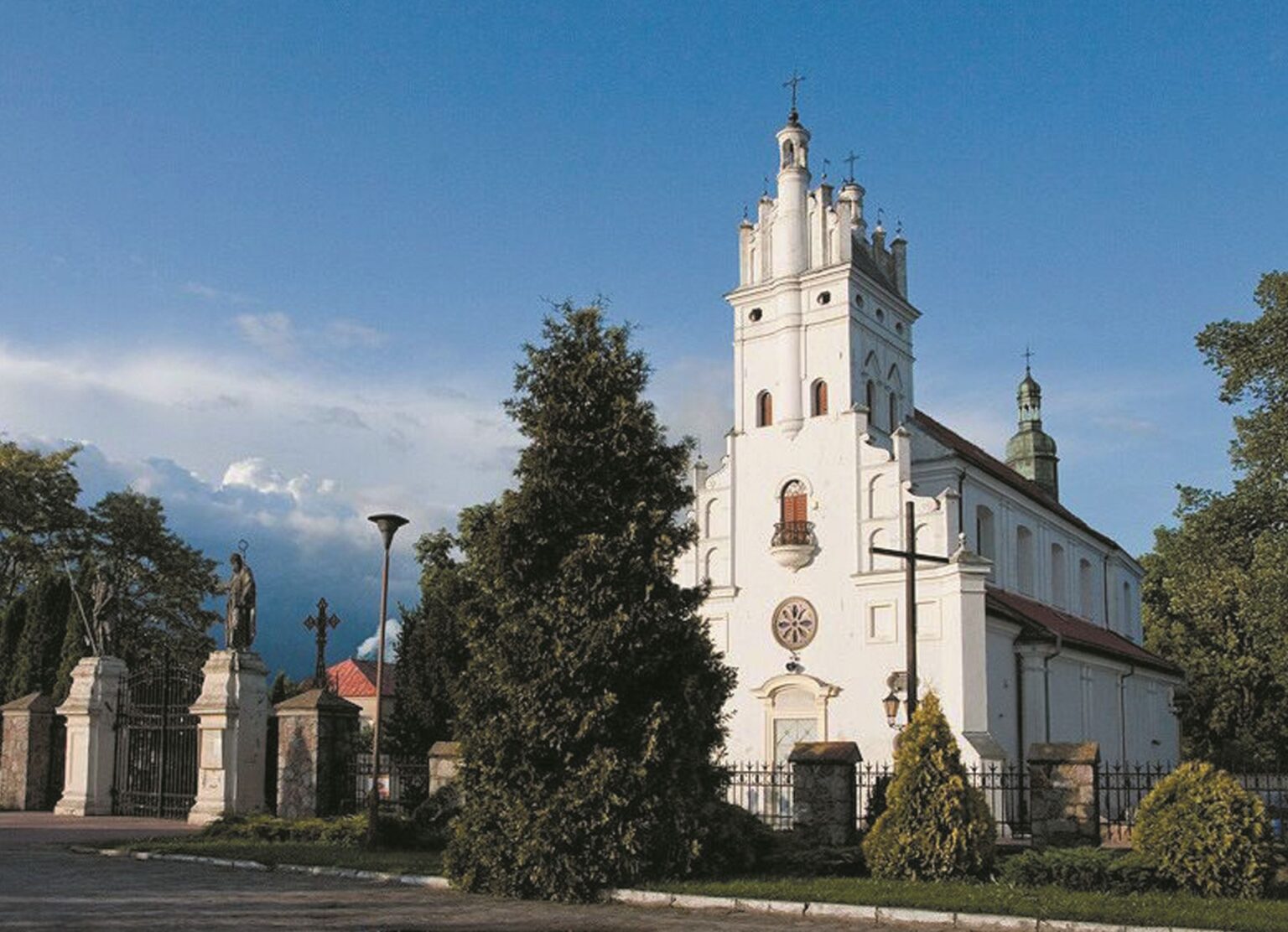 Kościół parafialny w Krasnem