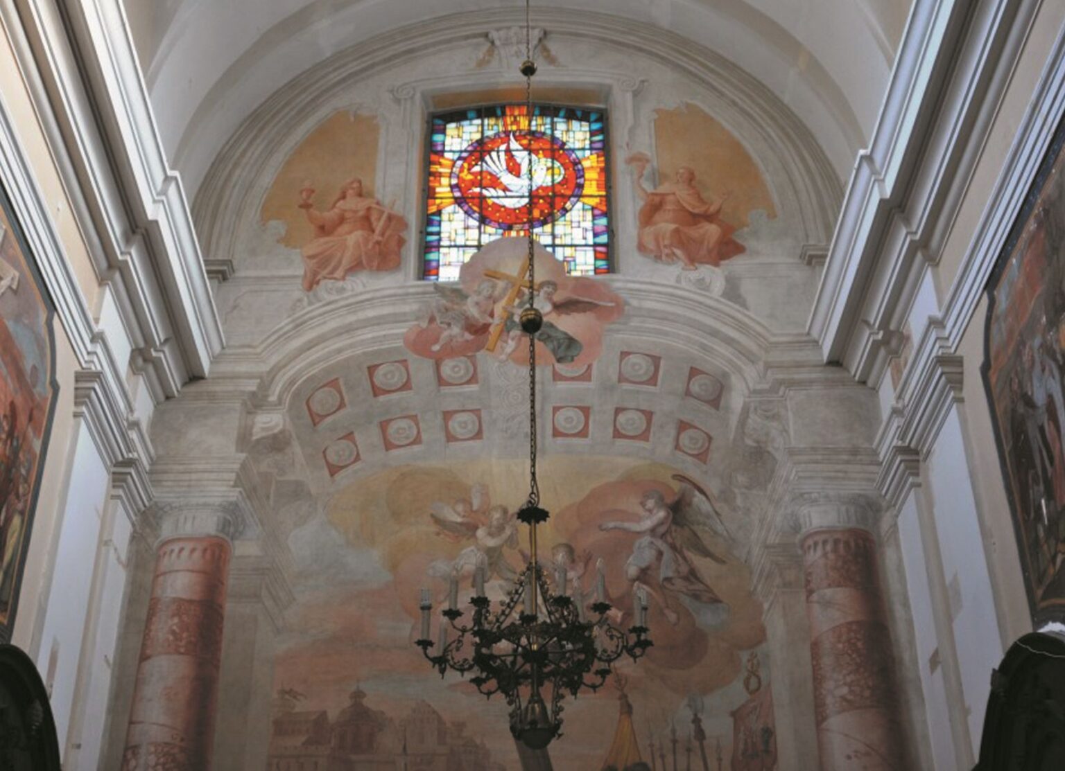 Wystrój wnętrza Kościoła w Krasnem