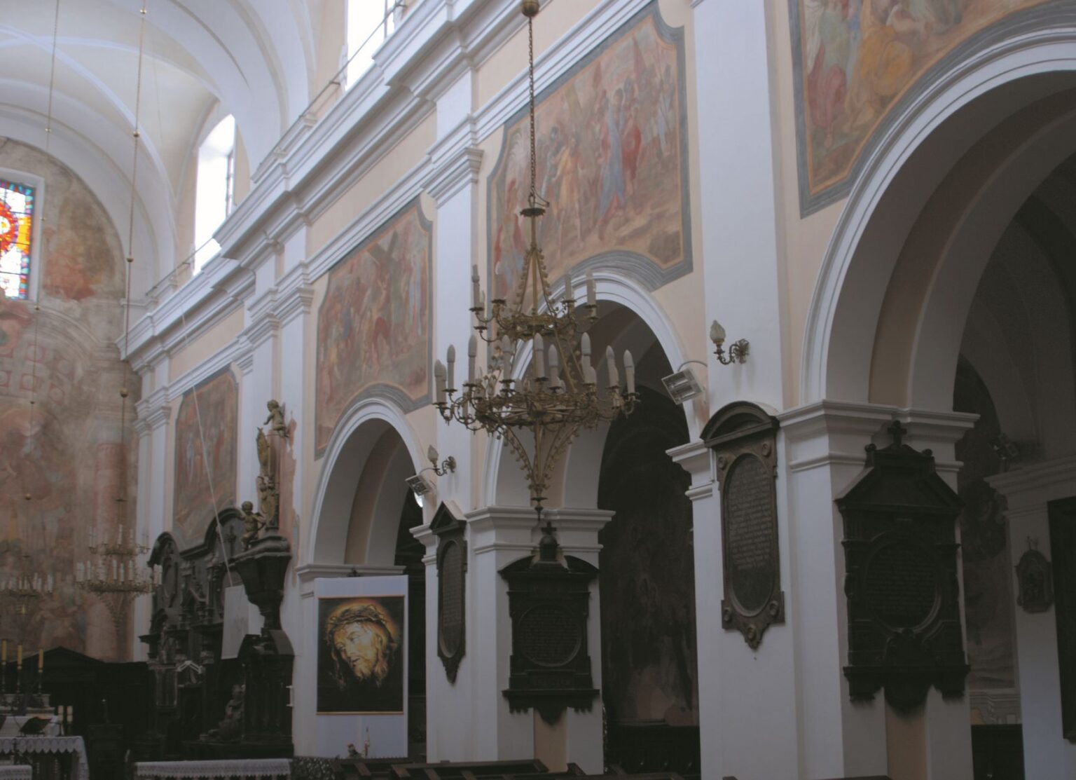 Wystrój wnętrza Kościoła w Krasnem