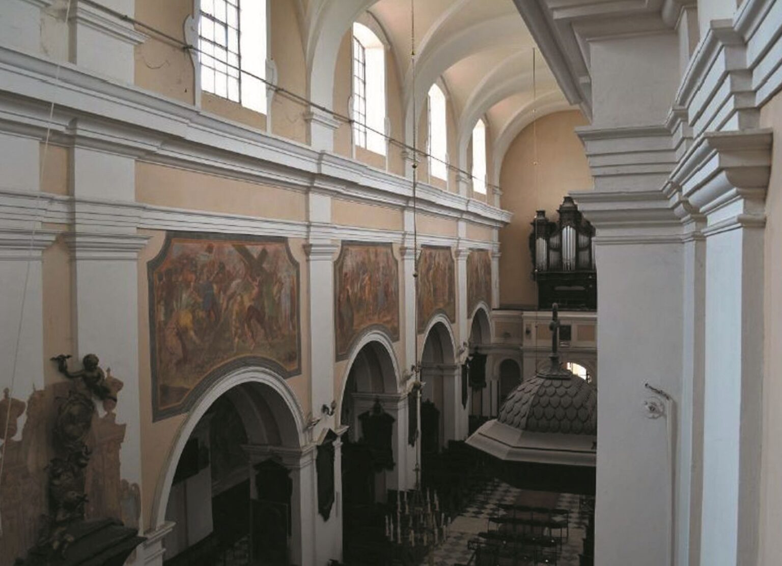 Wystrój wnętrza Kościoła w Krasnem